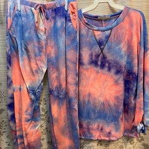 Tie Dye Jogging Outfit